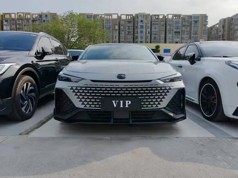 Changan UNI-V 2022 1.5T Sport Edition — миниатюра 2