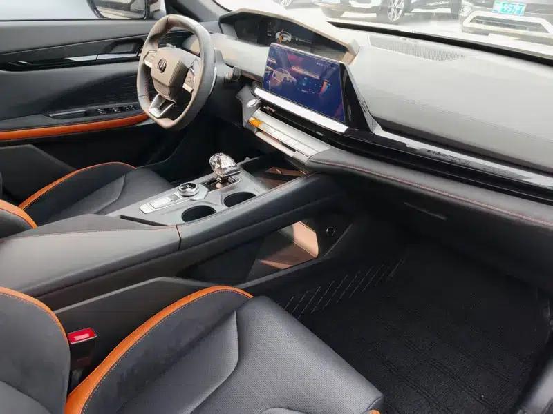Changan UNI-V 2022 1.5T Sport Edition — миниатюра 12