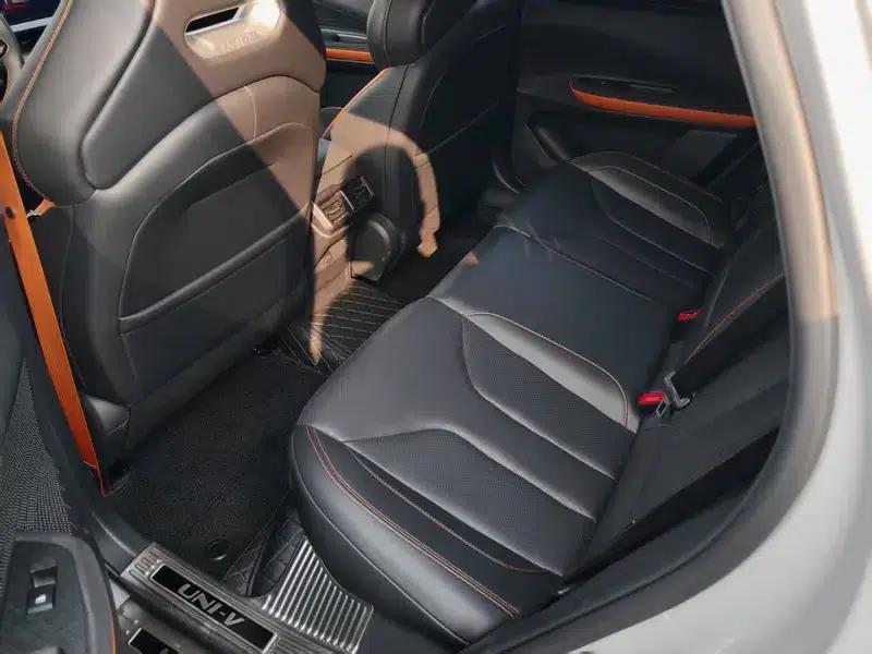 Changan UNI-V 2022 1.5T Sport Edition — миниатюра 13