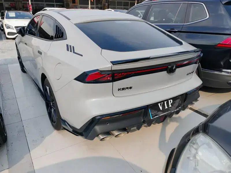 Changan UNI-V 2022 1.5T Sport Edition — миниатюра 4