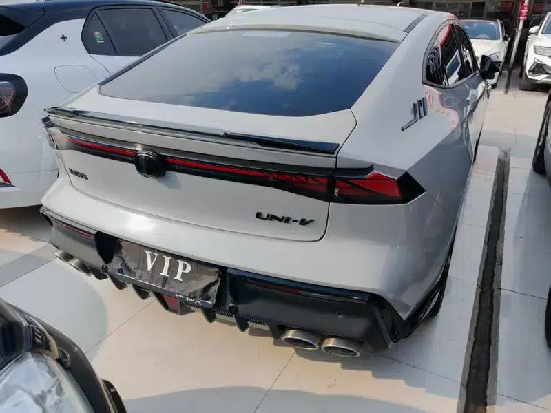 Changan UNI-V 2022 1.5T Sport Edition — миниатюра 5