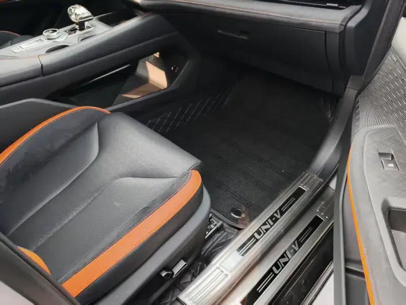 Changan UNI-V 2022 1.5T Sport Edition — миниатюра 6