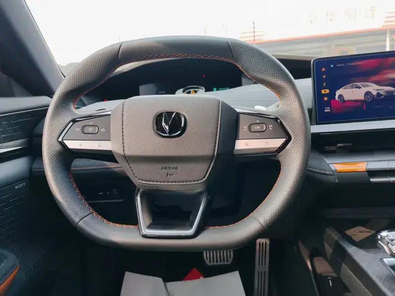 Changan UNI-V 2022 1.5T Sport Edition — миниатюра 10