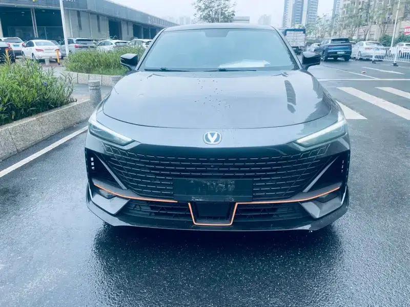 Changan UNI-V 2022 1.5T Sport Edition — миниатюра 2