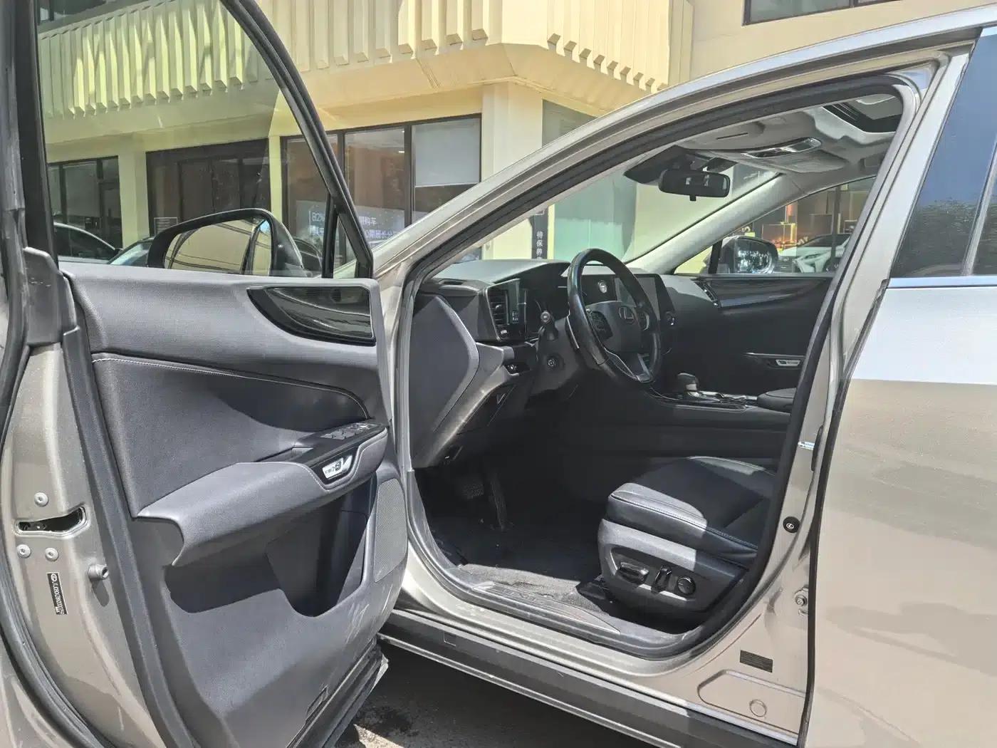 Lexus NX PHEV 2022 400h+ Comfort Edition — миниатюра 3