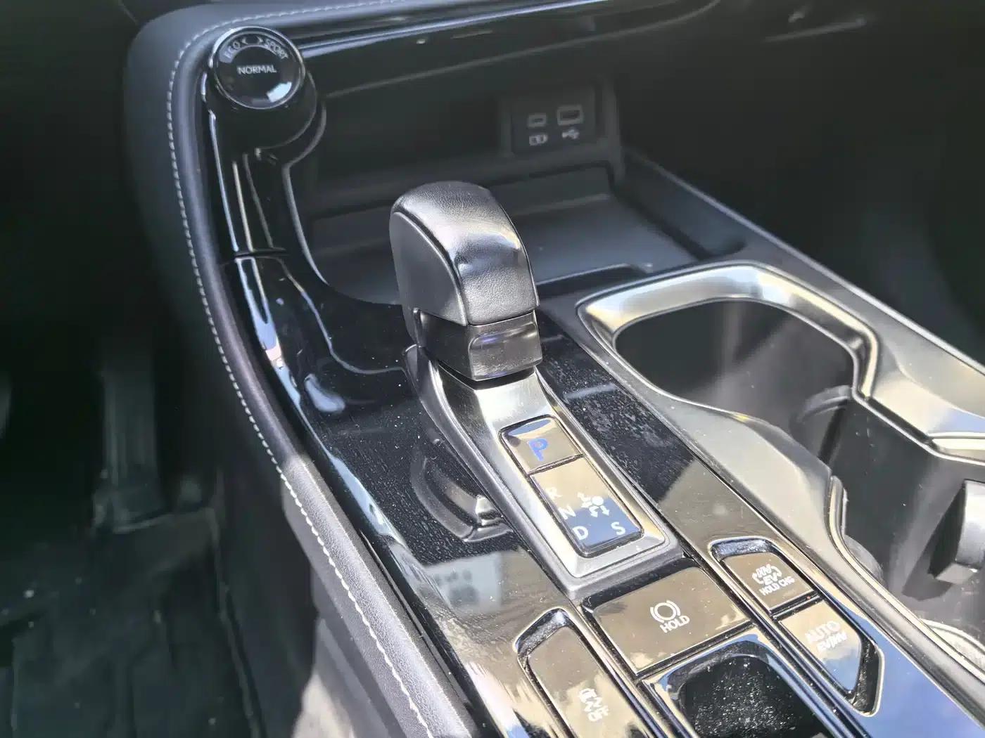 Lexus NX PHEV 2022 400h+ Comfort Edition — миниатюра 5