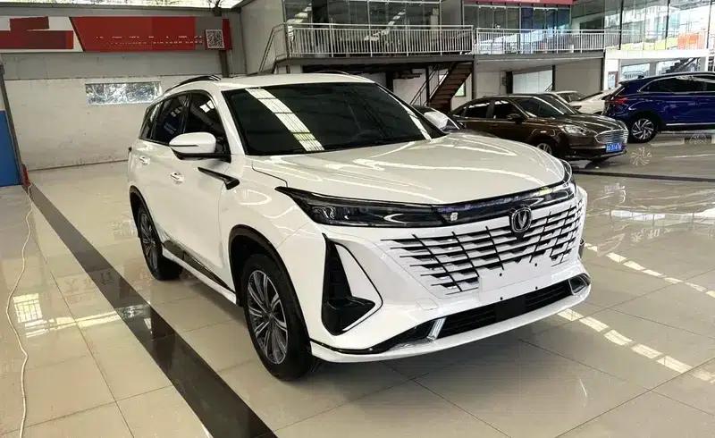 Changan CS75 PLUS 2024 Model, Third Generation, Champion Edition, 1.5T Automatic Intelligent Driving Sporty Type — миниатюра 2