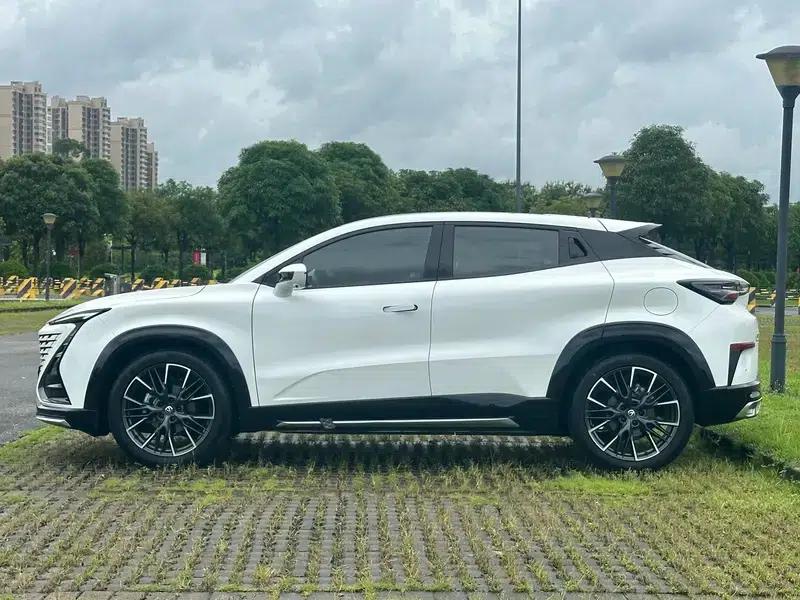 Changan UNI-T 2023 Second Generation 1.5T Premium Edition — миниатюра 4