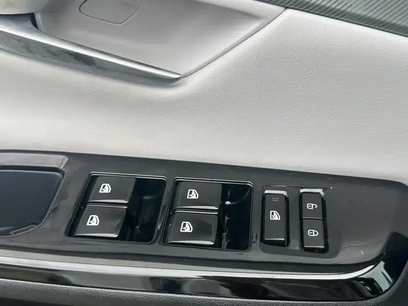 Changan UNI-T 2023 Second Generation 1.5T Premium Edition — миниатюра 31