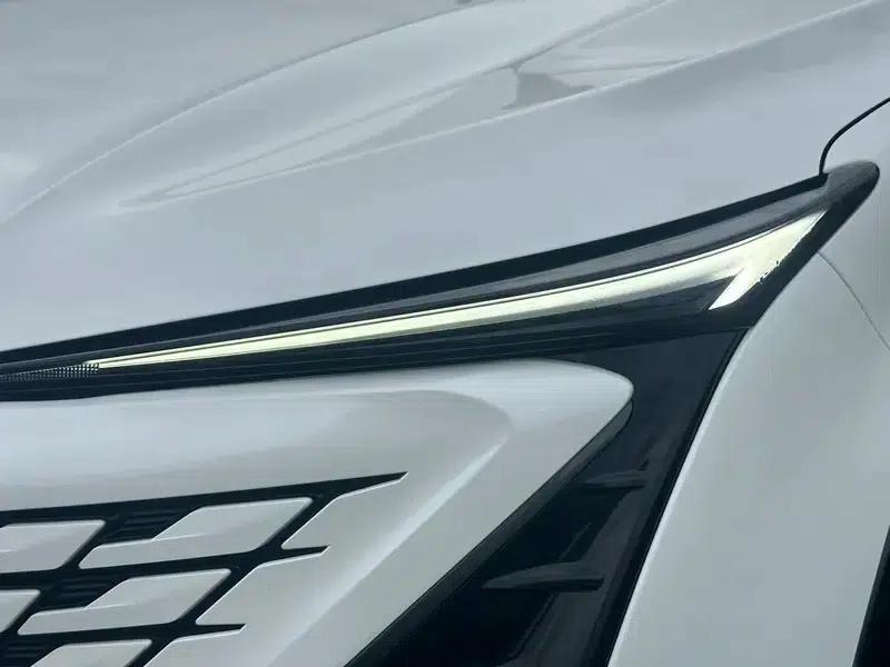Changan UNI-T 2023 Second Generation 1.5T Premium Edition — миниатюра 8