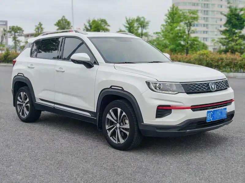 Changan CS35 PLUS 2021 Glory Million Edition 1.6L CVT Deluxe Edition — миниатюра 3