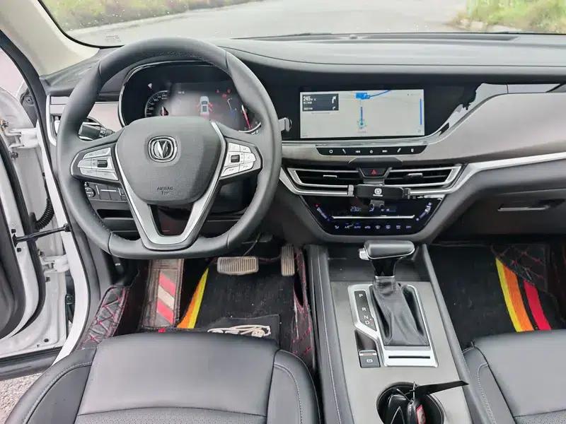 Changan CS35 PLUS 2021 Glory Million Edition 1.6L CVT Deluxe Edition — миниатюра 8
