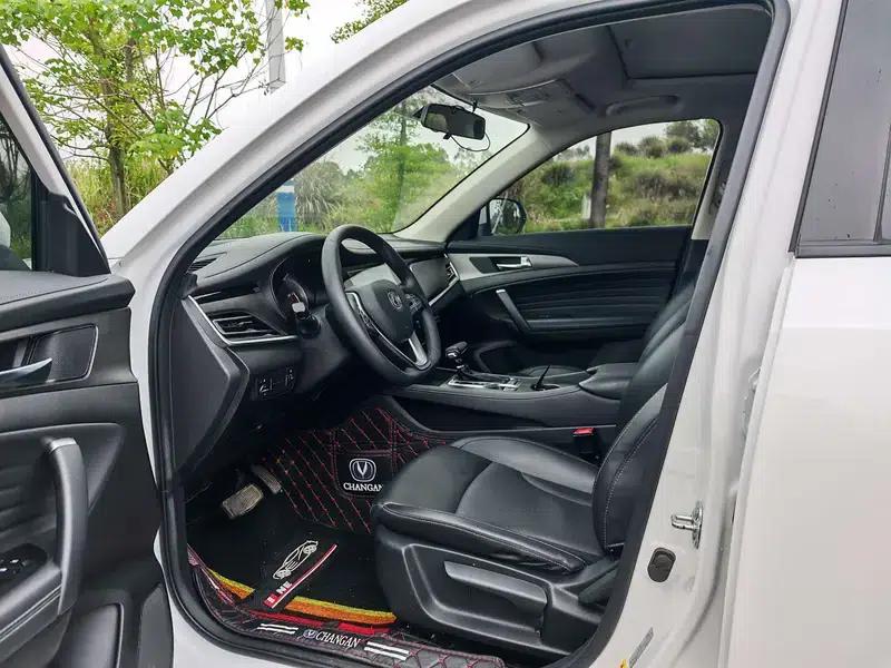 Changan CS35 PLUS 2021 Glory Million Edition 1.6L CVT Deluxe Edition — миниатюра 9
