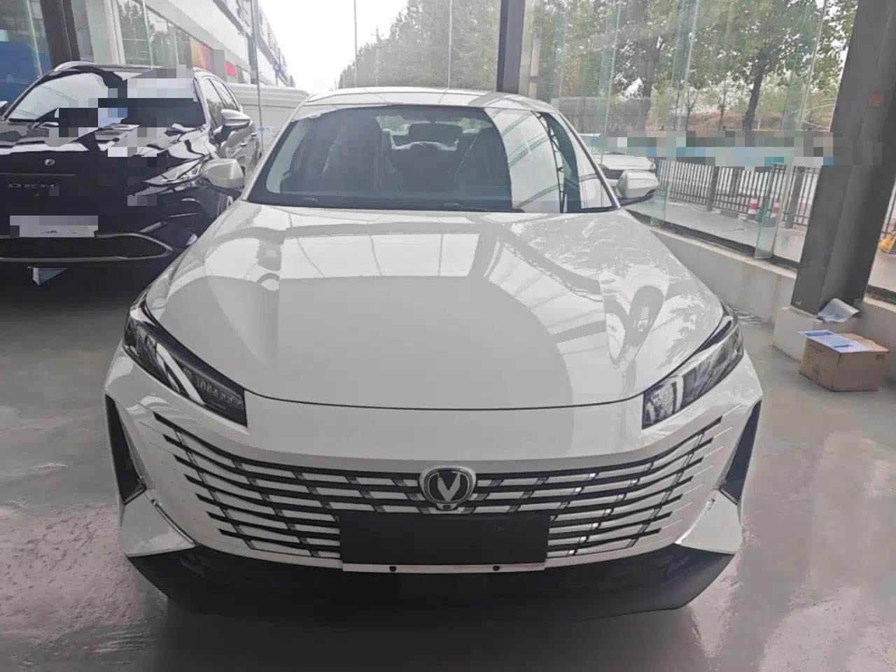 CHANGAN Eado PHEV 2025 Smart New Blue Whale 145KM High-Energy Edition — миниатюра 2