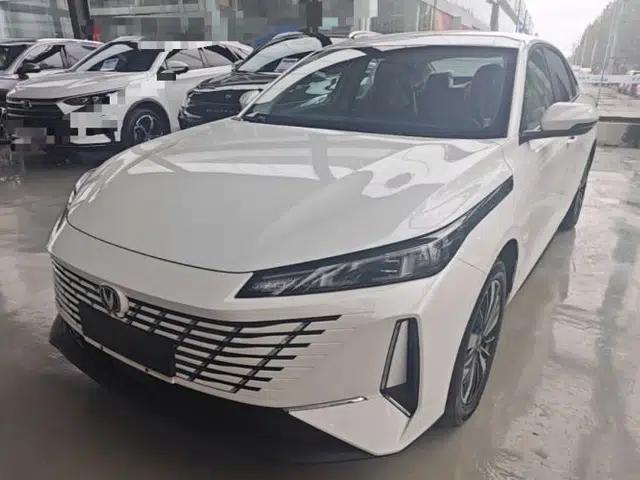 CHANGAN Eado PHEV 2025 Smart New Blue Whale 145KM High-Energy Edition