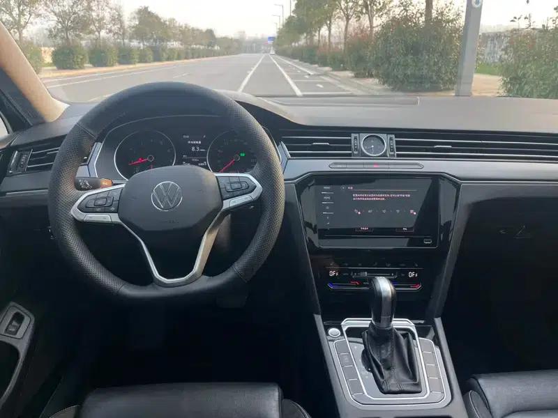 2020 Volkswagen Passat 330TSI DSG Leading Edition — миниатюра 7