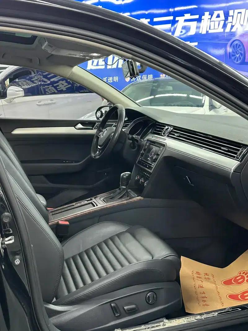 2018 Volkswagen Passat 330TSI DSG Leading Edition — миниатюра 7