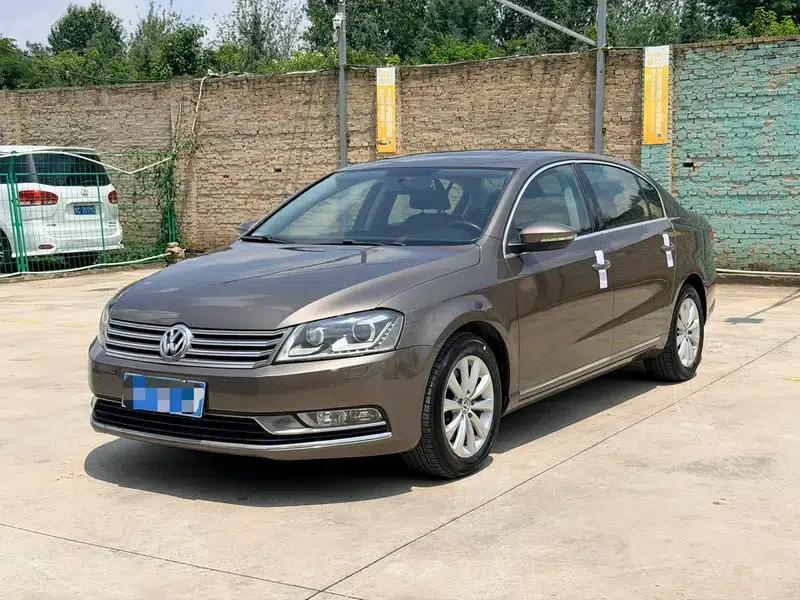 2012 Volkswagen Passat 1.8TSI Luxury — миниатюра 1