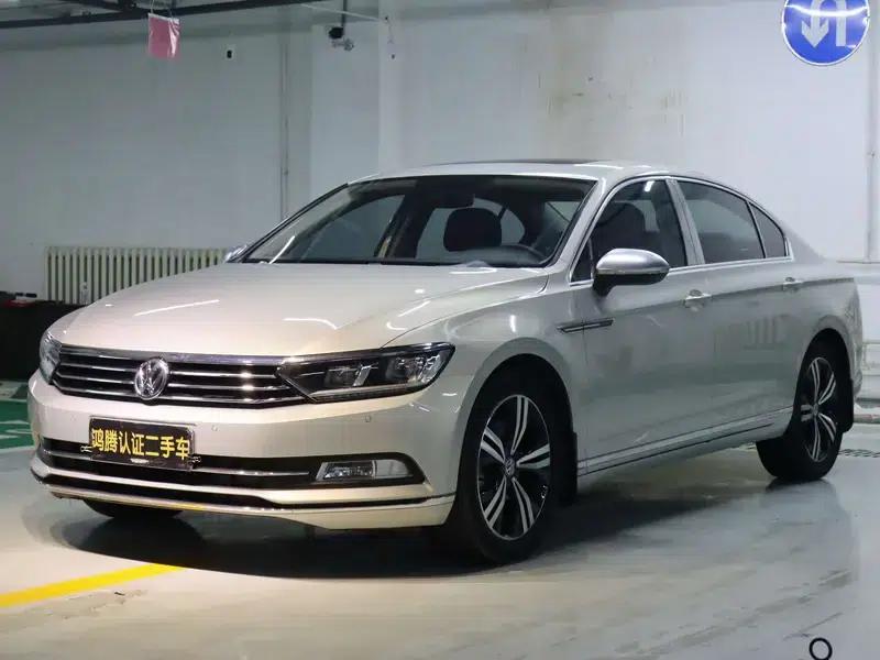 2017 Volkswagen Passat 380TSI DSG Luxury — миниатюра 1