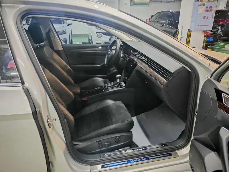 2017 Volkswagen Passat 380TSI DSG Luxury — миниатюра 17