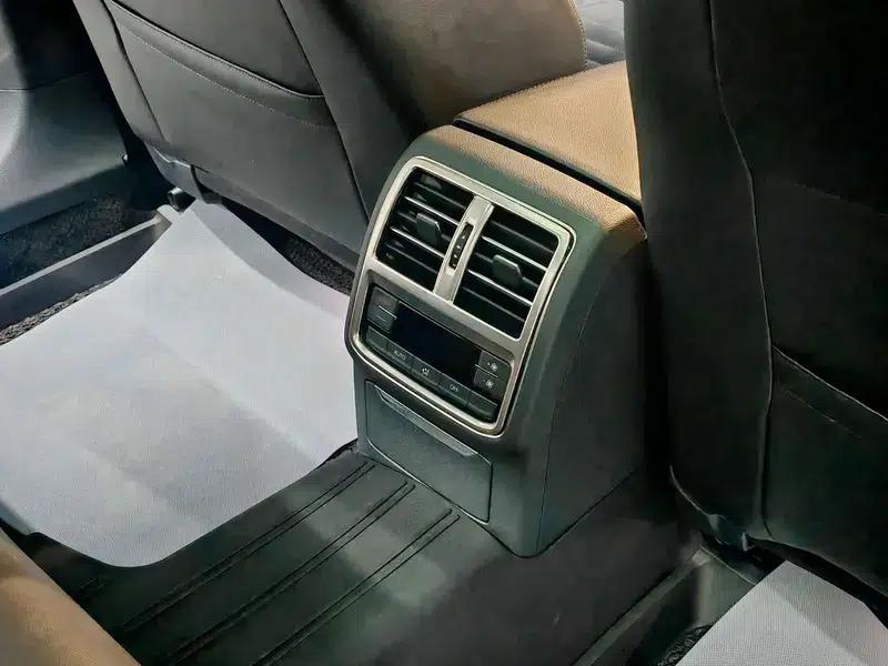 2017 Volkswagen Passat 380TSI DSG Luxury — миниатюра 6