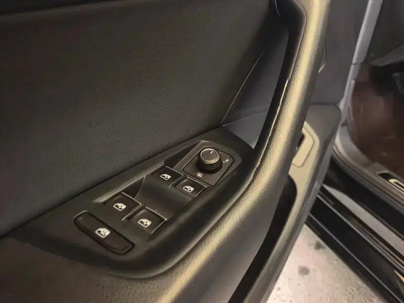 2020 Volkswagen Passat 330TSI DSG Leading Edition — миниатюра 17