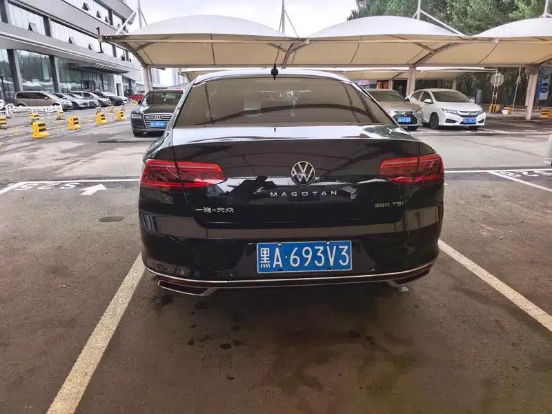 2020 Volkswagen Passat 330TSI DSG Leading Edition — миниатюра 5
