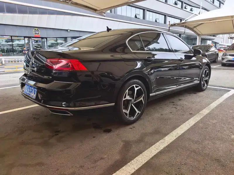 2020 Volkswagen Passat 330TSI DSG Leading Edition — миниатюра 6