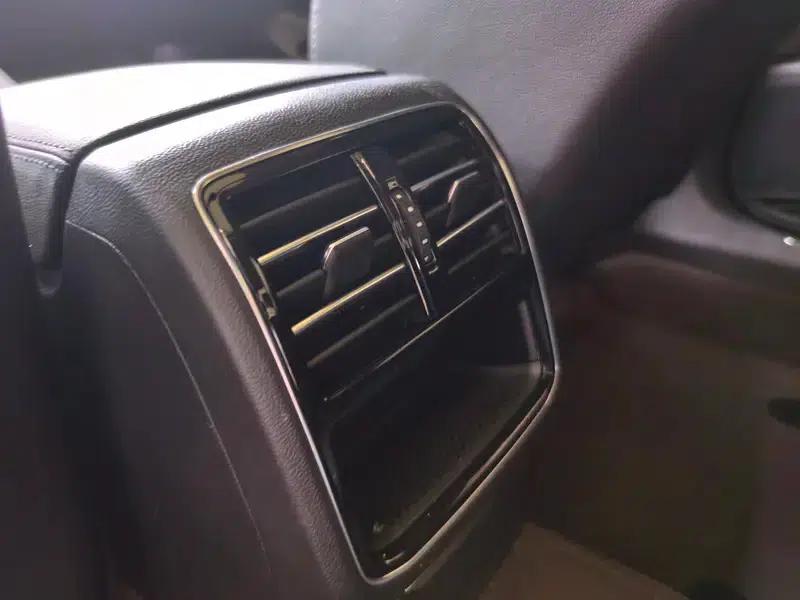2020 Volkswagen Passat 330TSI DSG Leading Edition — миниатюра 8
