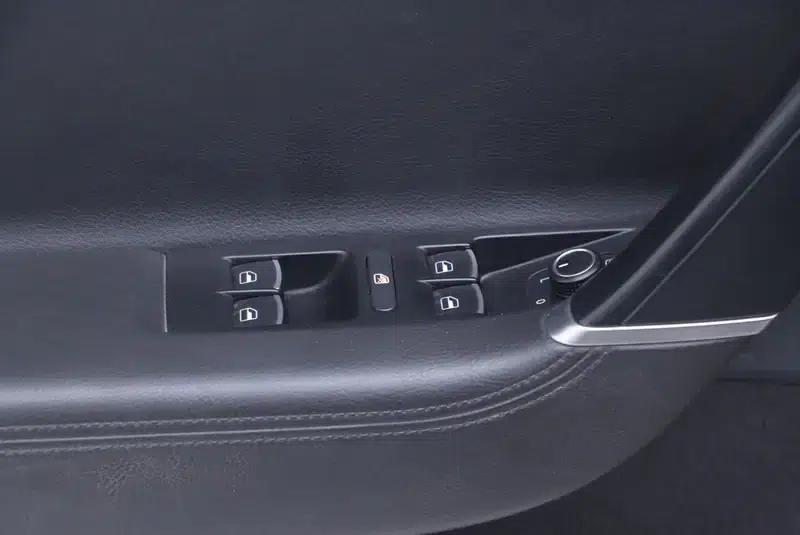 2015 Volkswagen Passat 1.8TSI Luxury — миниатюра 10