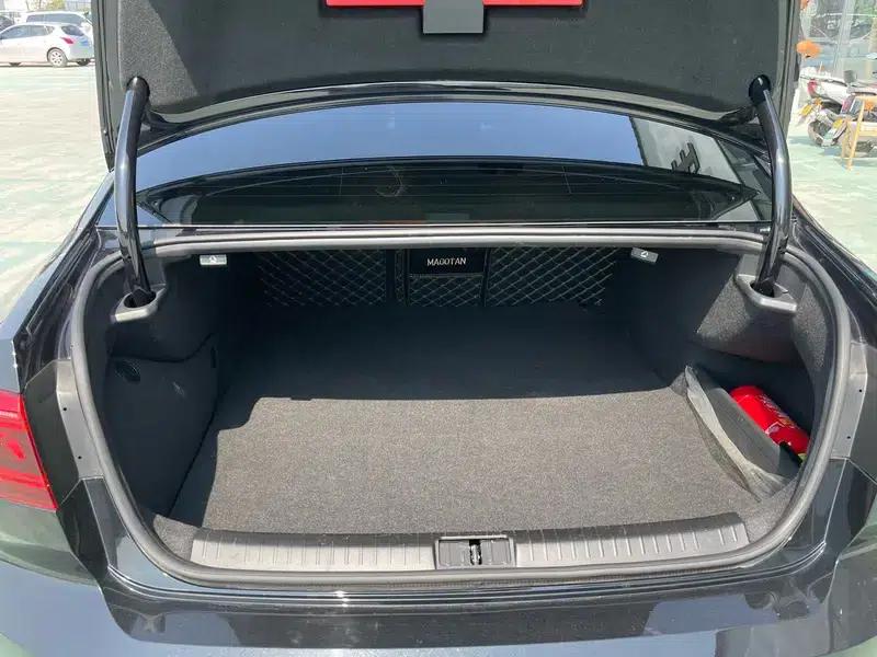 2022 Volkswagen Magotan PHEV Premium Edition — миниатюра 16