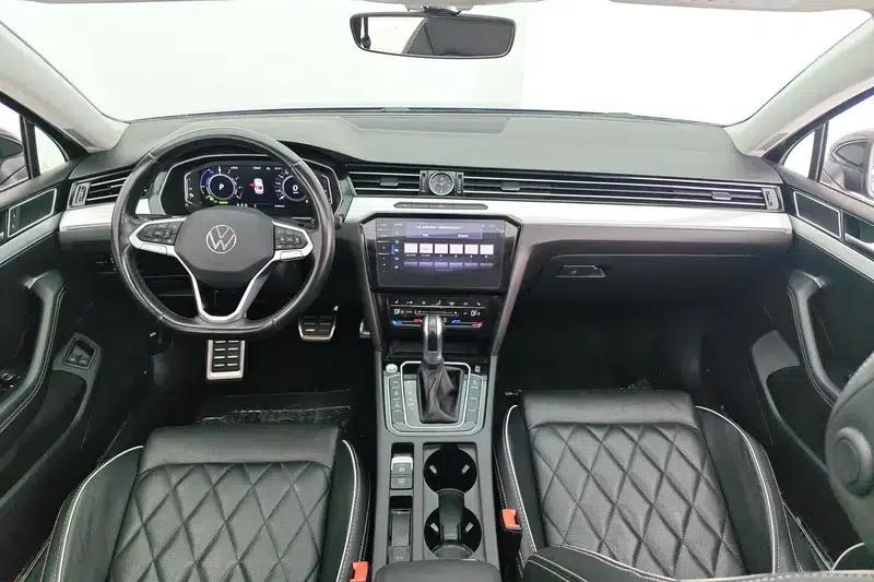 2022 Volkswagen Magotan PHEV Luxury Edition — миниатюра 13