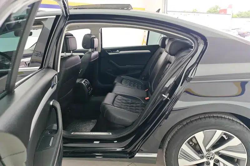 2022 Volkswagen Magotan PHEV Luxury Edition — миниатюра 16