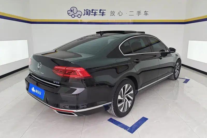 2022 Volkswagen Magotan PHEV Luxury Edition — миниатюра 3