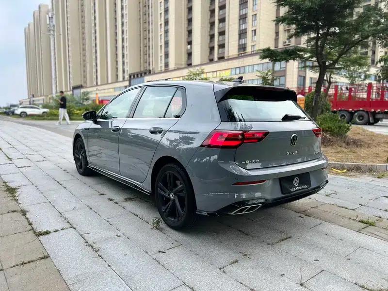 2023 Golf 280TSI DSG R-Line Lite — миниатюра 4