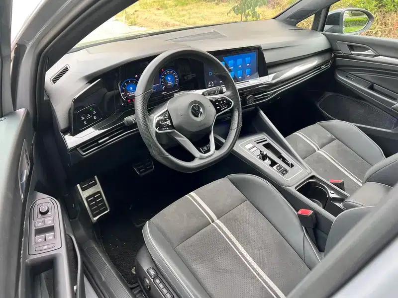 2023 Golf 280TSI DSG R-Line Lite — миниатюра 9