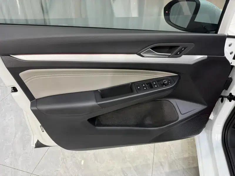 2023 Golf 280TSI DSG Pro — миниатюра 9