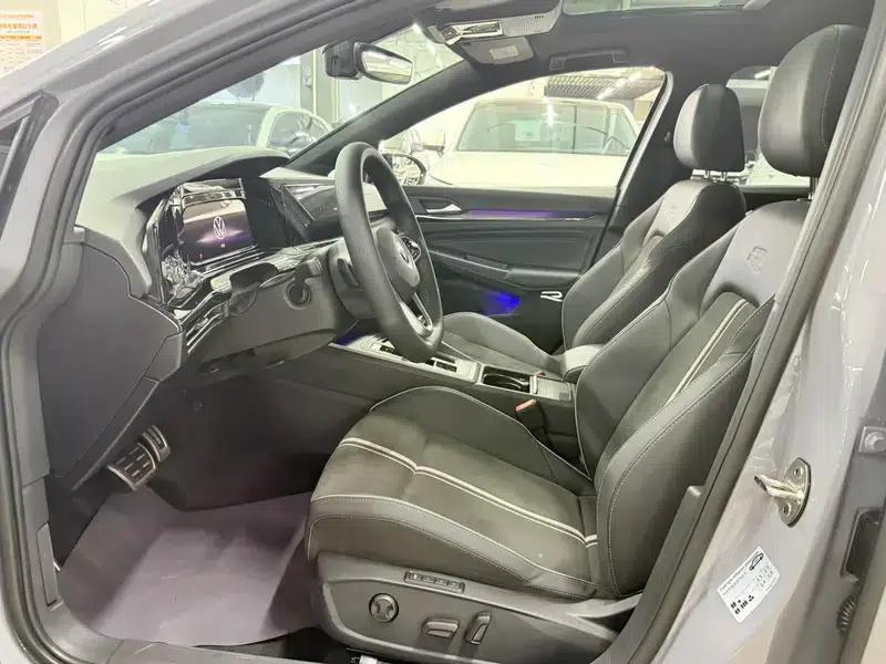 2023 Golf 280TSI DSG R-Line Lite — миниатюра 13