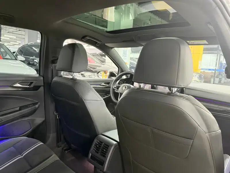 2023 Golf 280TSI DSG R-Line Lite — миниатюра 15