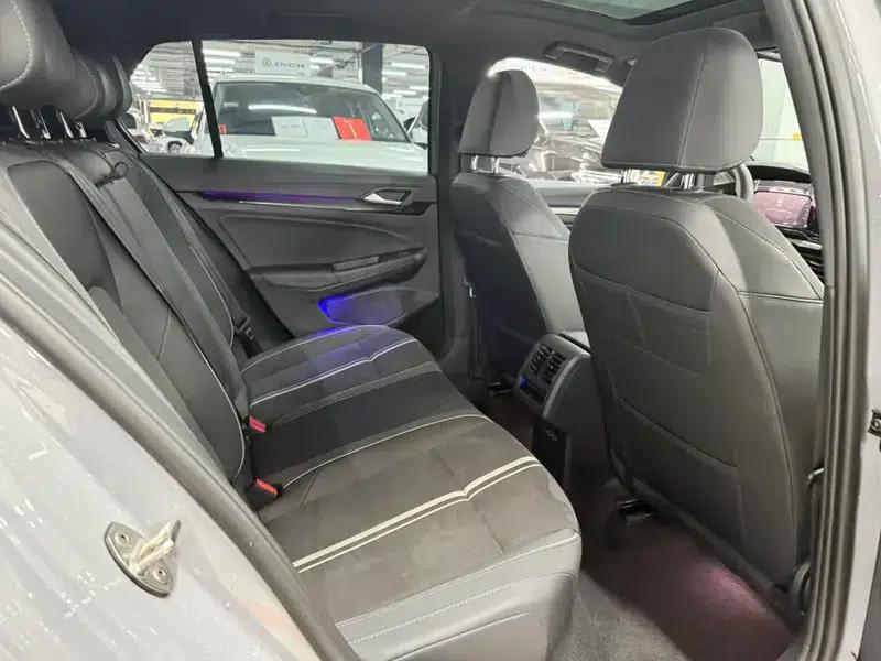 2023 Golf 280TSI DSG R-Line Lite — миниатюра 18