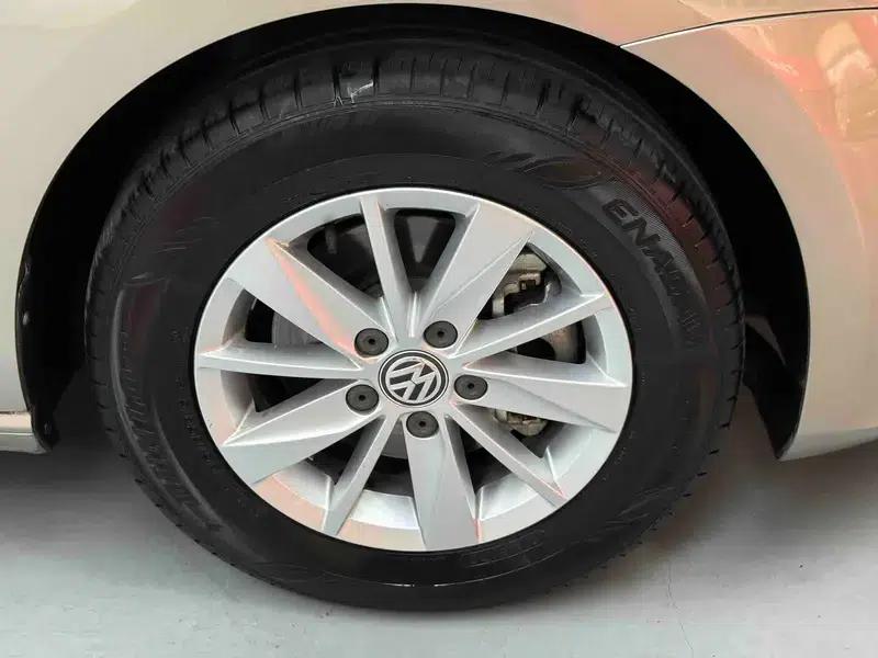 2014 Golf 1.6L Automatic Fashion Edition — миниатюра 19