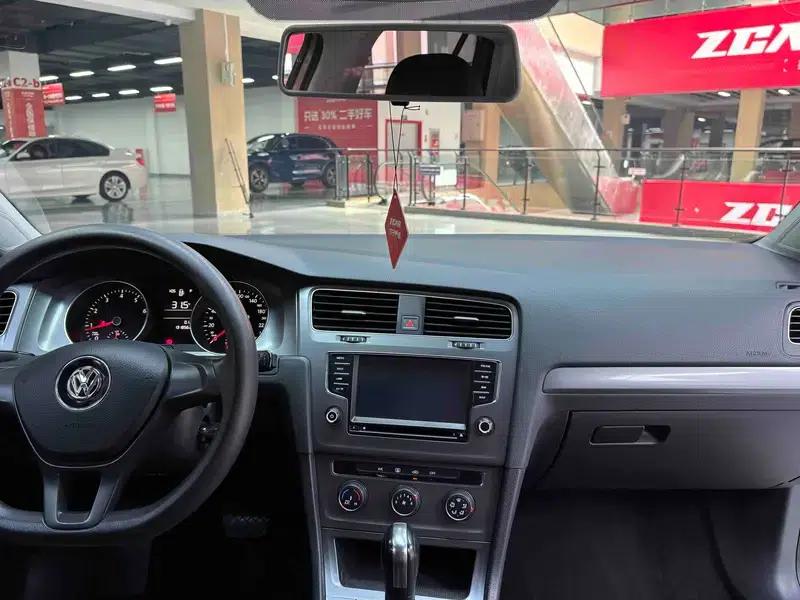 2014 Golf 1.6L Automatic Fashion Edition — миниатюра 25