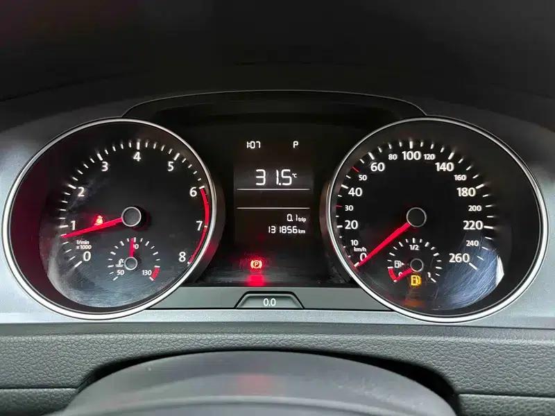 2014 Golf 1.6L Automatic Fashion Edition — миниатюра 27