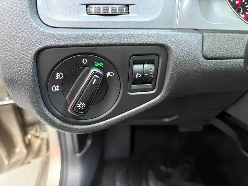 2014 Golf 1.6L Automatic Fashion Edition — миниатюра 30