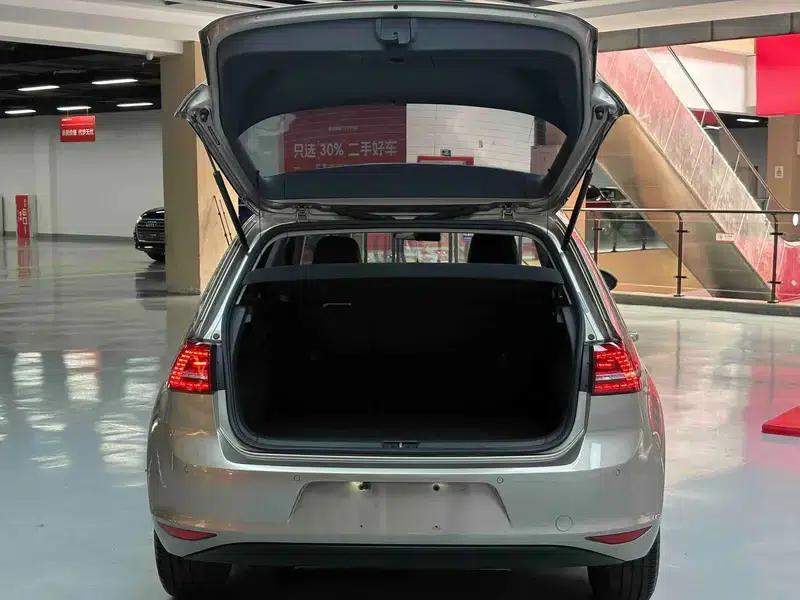 2014 Golf 1.6L Automatic Fashion Edition — миниатюра 36