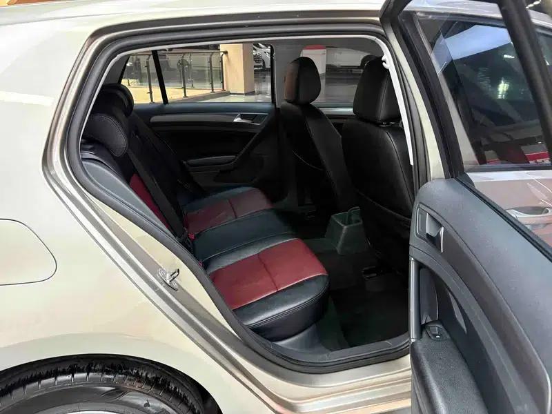 2014 Golf 1.6L Automatic Fashion Edition — миниатюра 38