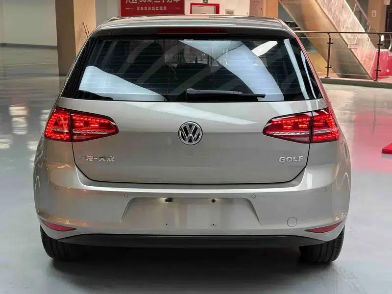 2014 Golf 1.6L Automatic Fashion Edition — миниатюра 6