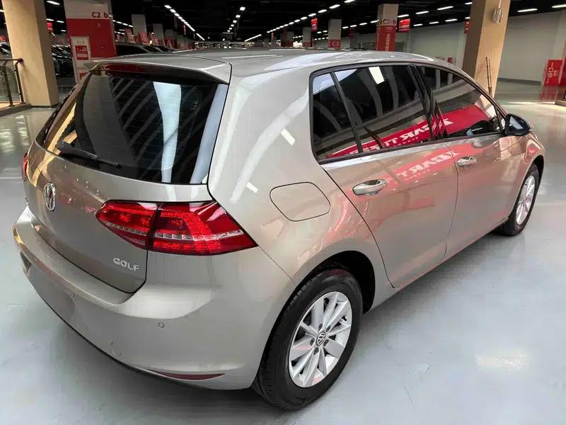 2014 Golf 1.6L Automatic Fashion Edition — миниатюра 7