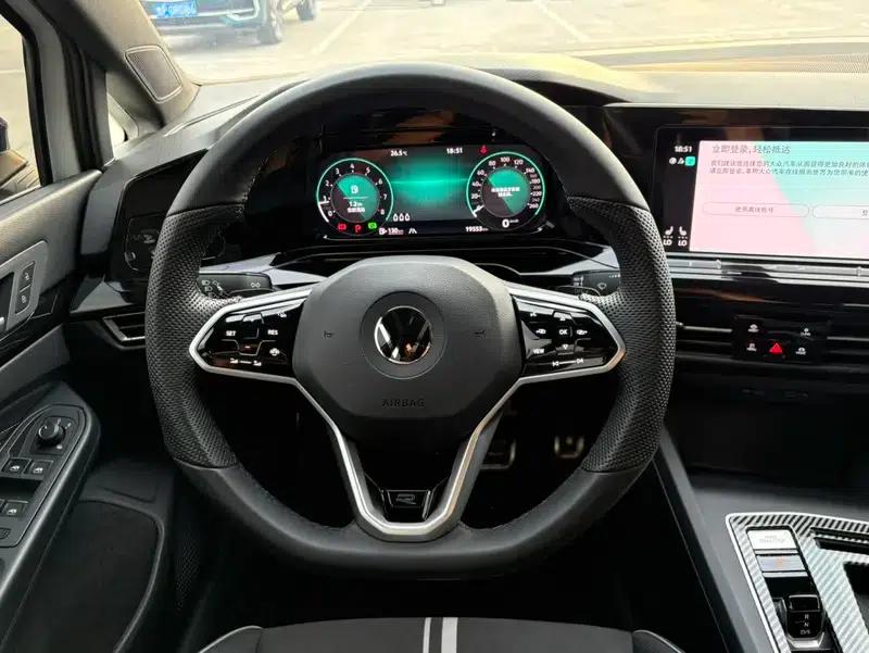 2023 Golf 280TSI DSG R-Line Lite — миниатюра 11