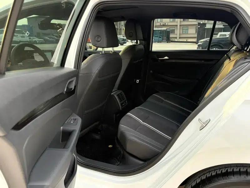 2023 Golf 280TSI DSG R-Line Lite — миниатюра 14